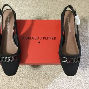 Black kitten heel shoes